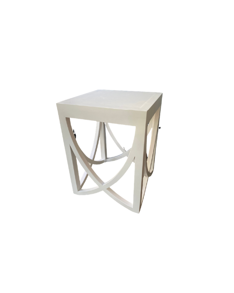 MESA COLONIAL LATERAL EN MADERA C/BLANCO 18X24''